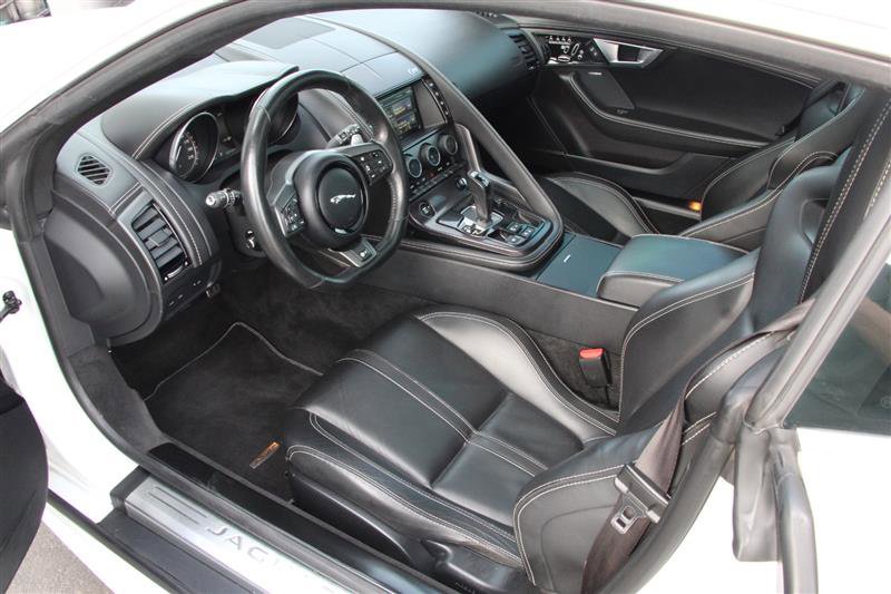 2016 Jaguar F-TYPE R