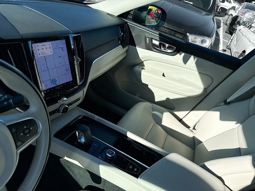 2022 Volvo Xc60 B5 Momentum