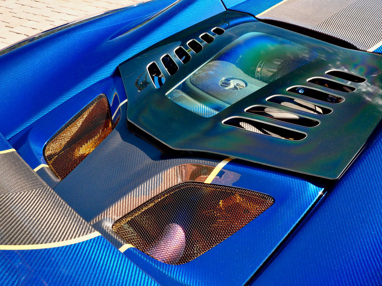 Used 2016 McLaren 675LT Spider photo 22