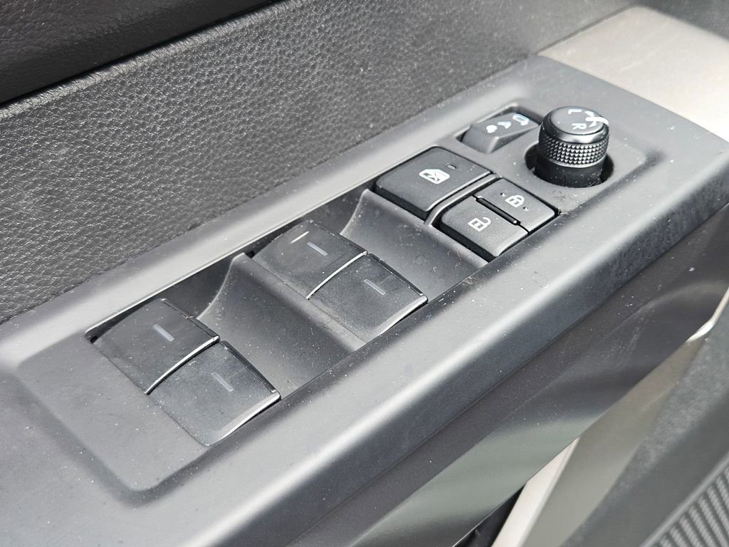 2025 Toyota Sequoia SR5