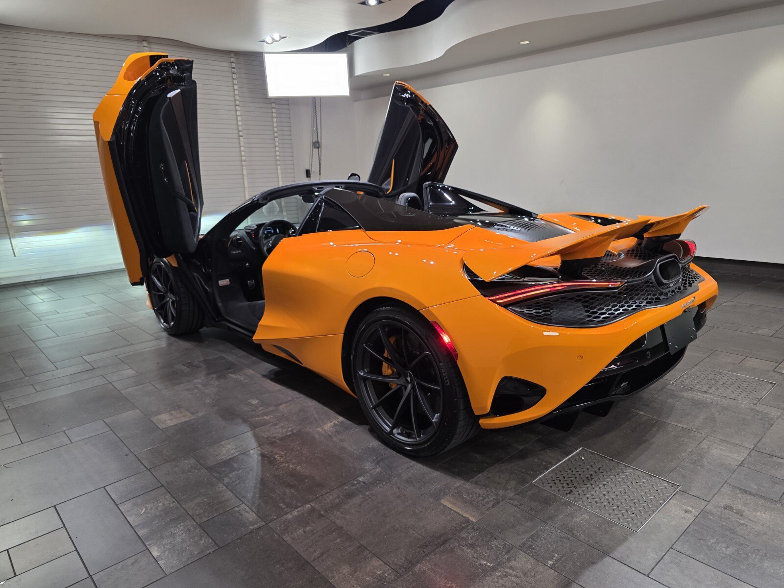 New 2027 McLaren 750S Spider photo 24