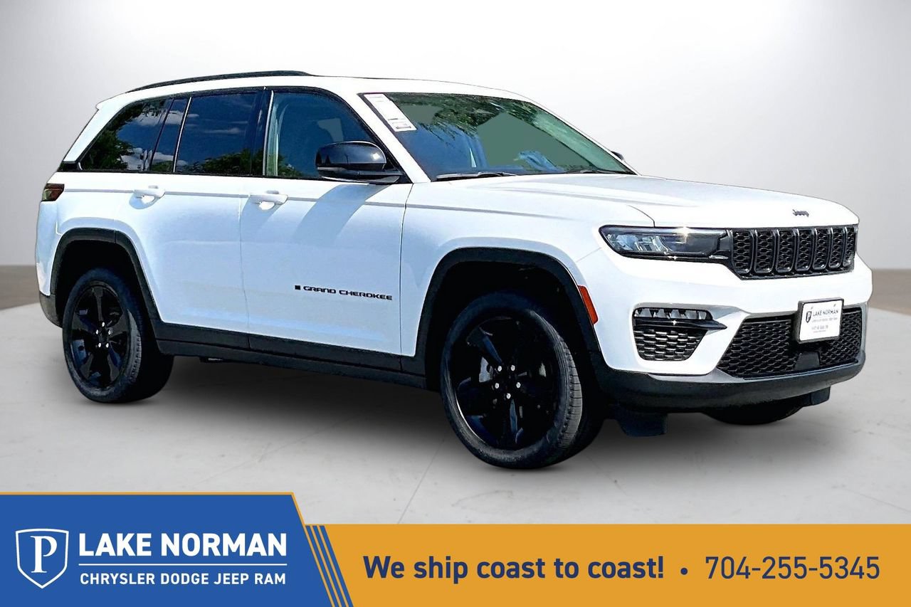 Used 2023 Jeep Grand Cherokee Limited w/ Black Appearance Package