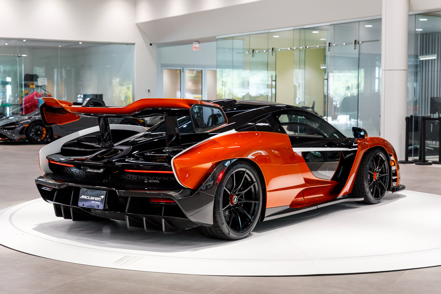 Used 2019 McLaren Senna photo 25
