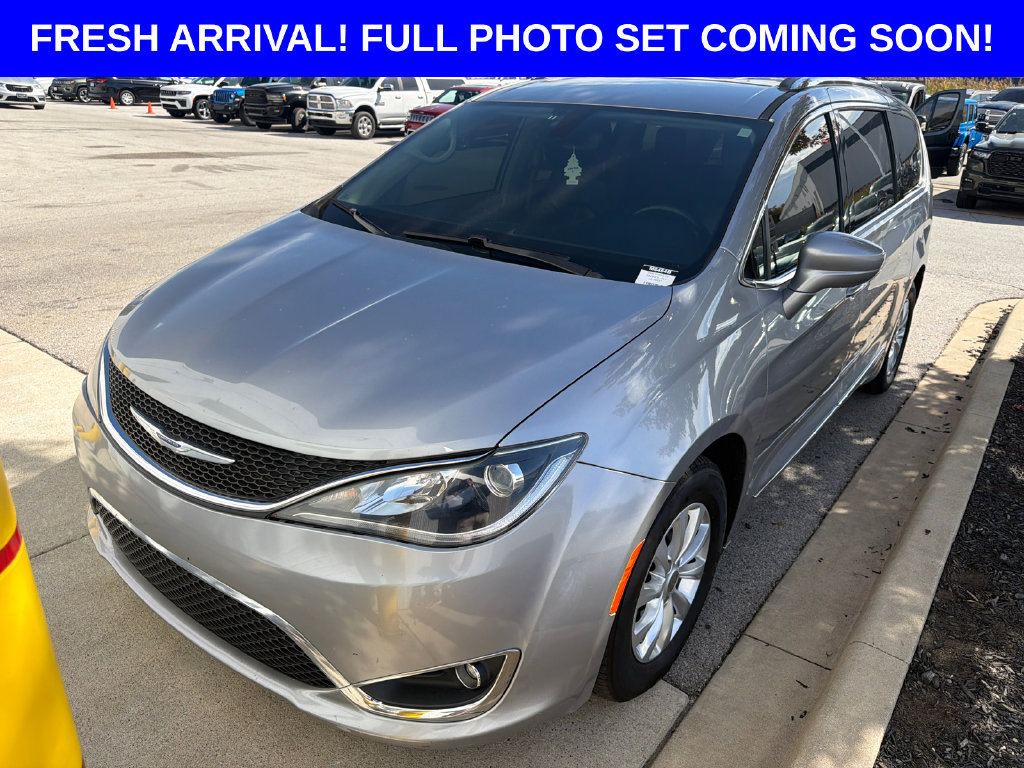 Used 2020 Chrysler Pacifica Touring-L