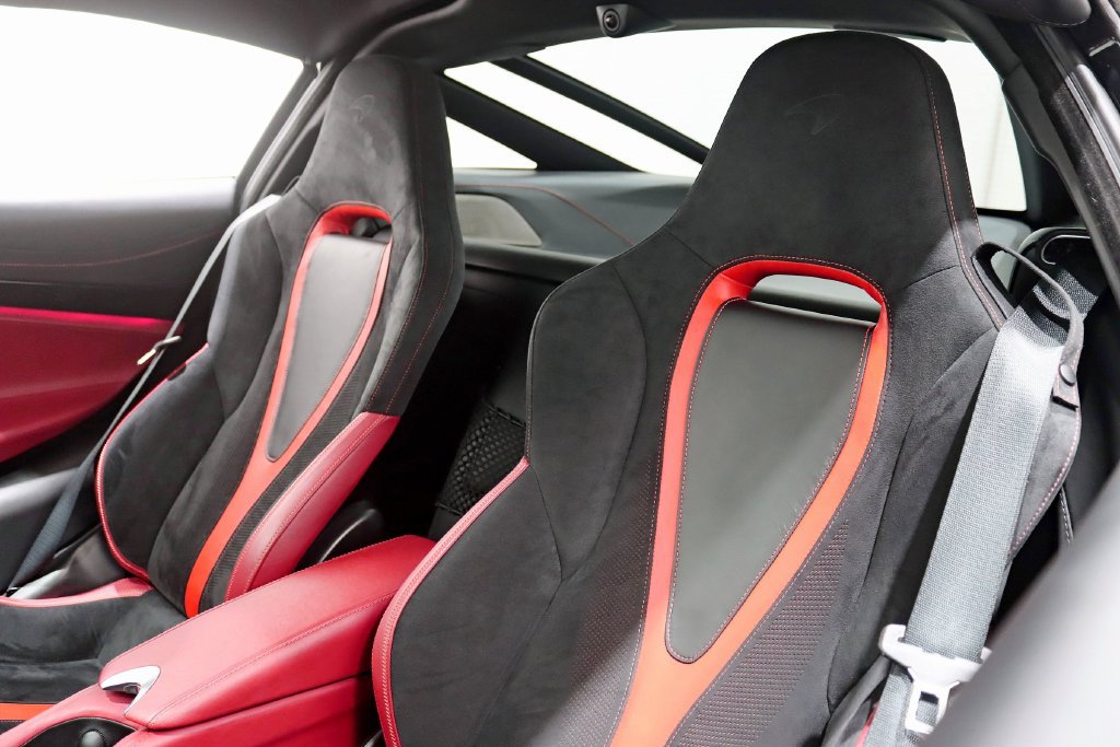 Used 2018 McLaren 720S Performance photo 40