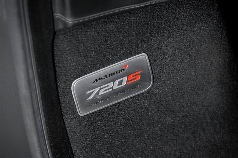 Used 2019 McLaren 720S photo 23