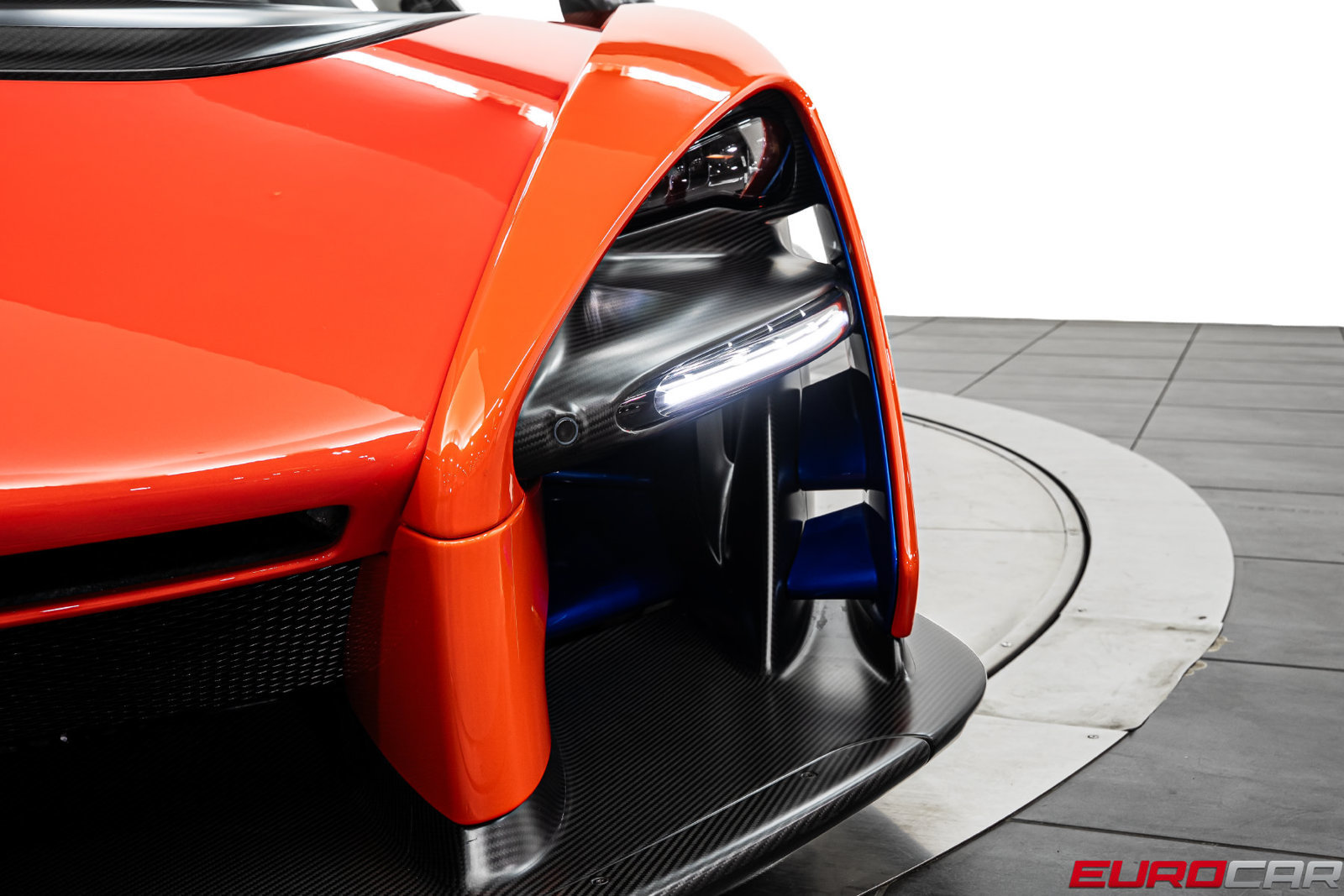 Used 2019 McLaren Senna photo 14