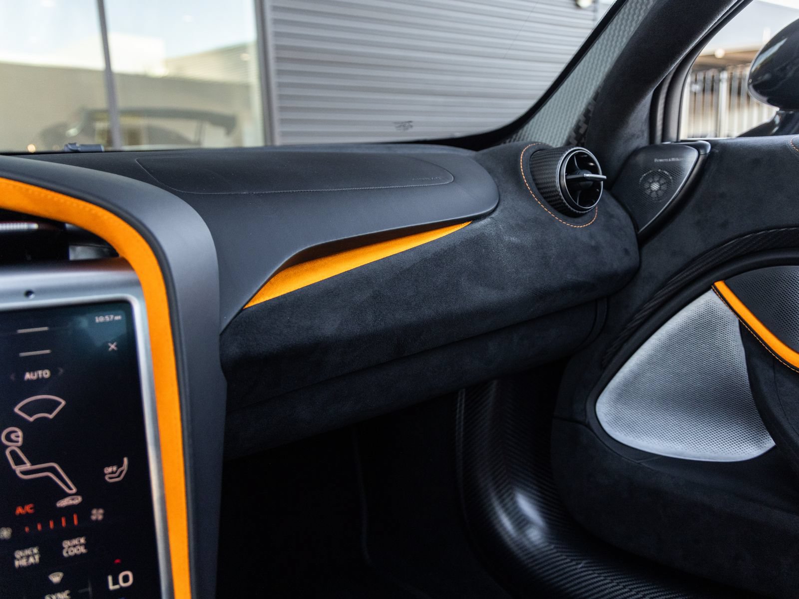 Used 2024 McLaren 750S Spider photo 32