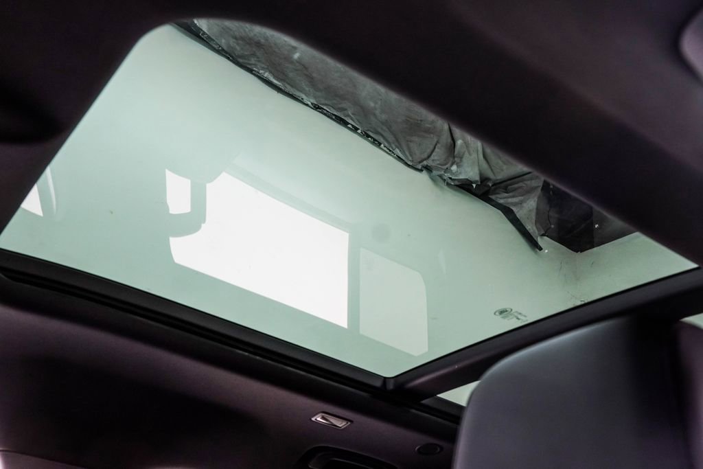 2025 Land Rover Defender 110 S