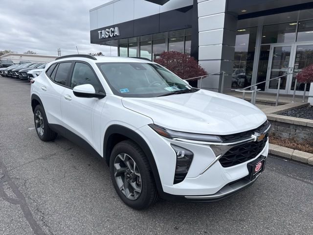 Used 2024 Chevrolet Trax LT