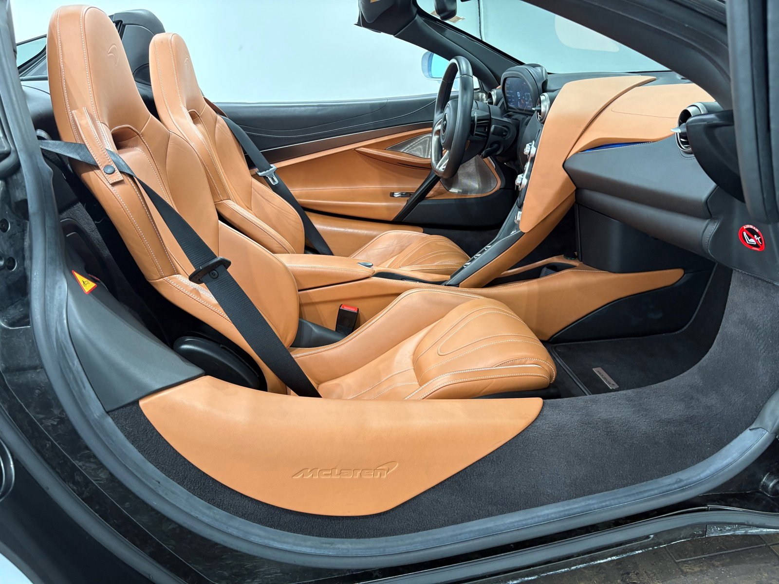 Used 2020 McLaren 720S Luxury photo 18