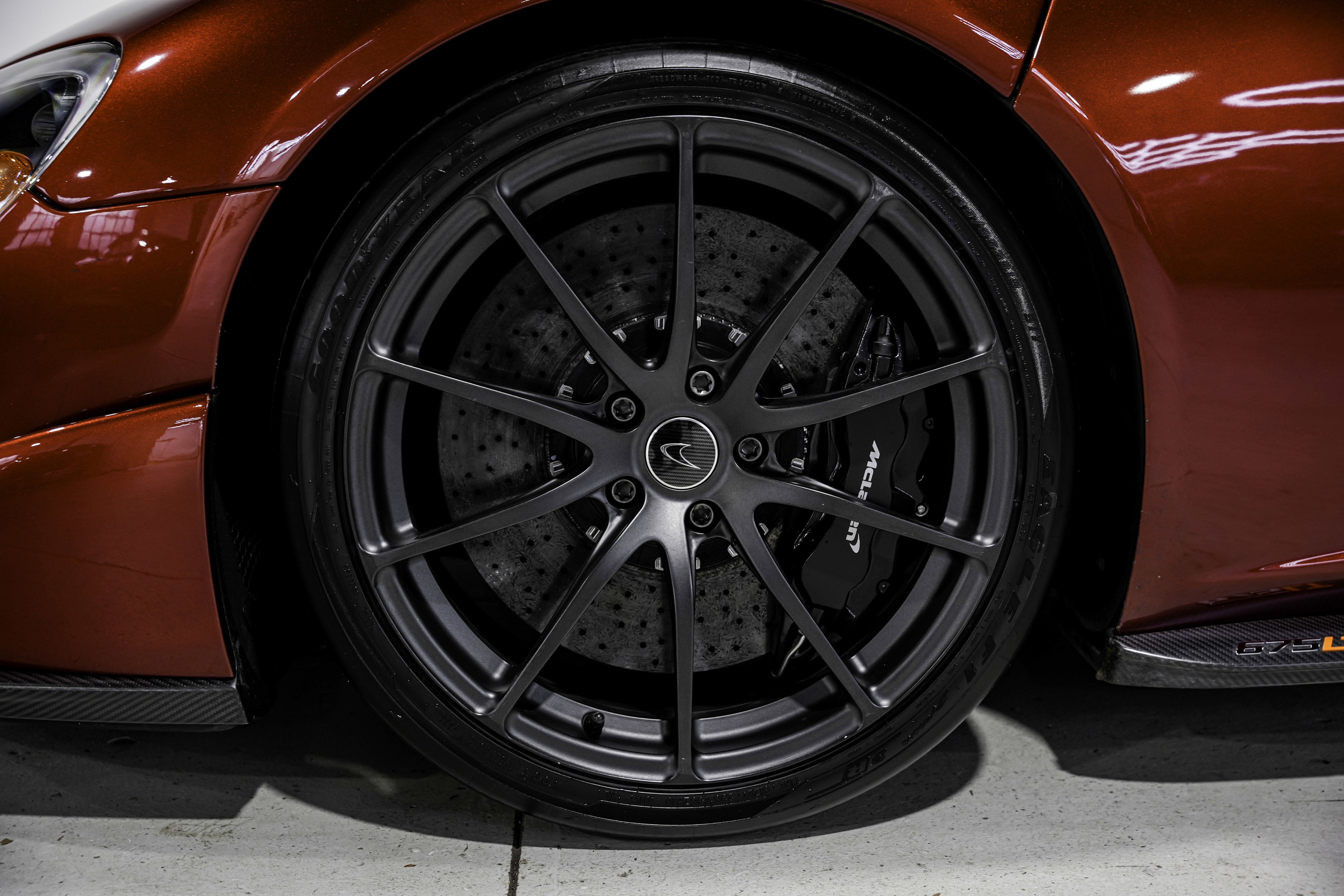 Used 2016 McLaren 675LT Coupe photo 40