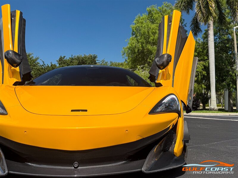 Used 2019 McLaren 600LT photo 3