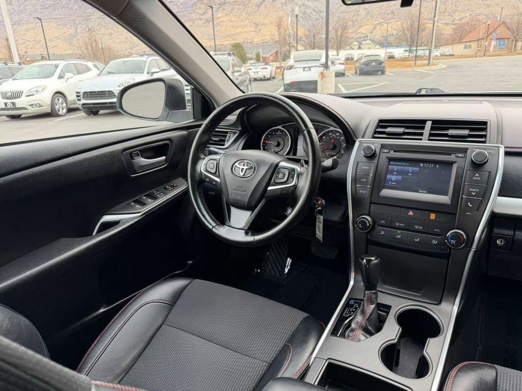 2016 Toyota Camry SE