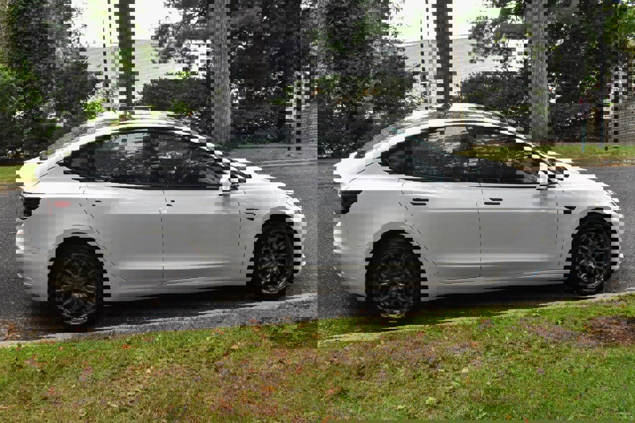 2023 Tesla Model 3 Standard Range