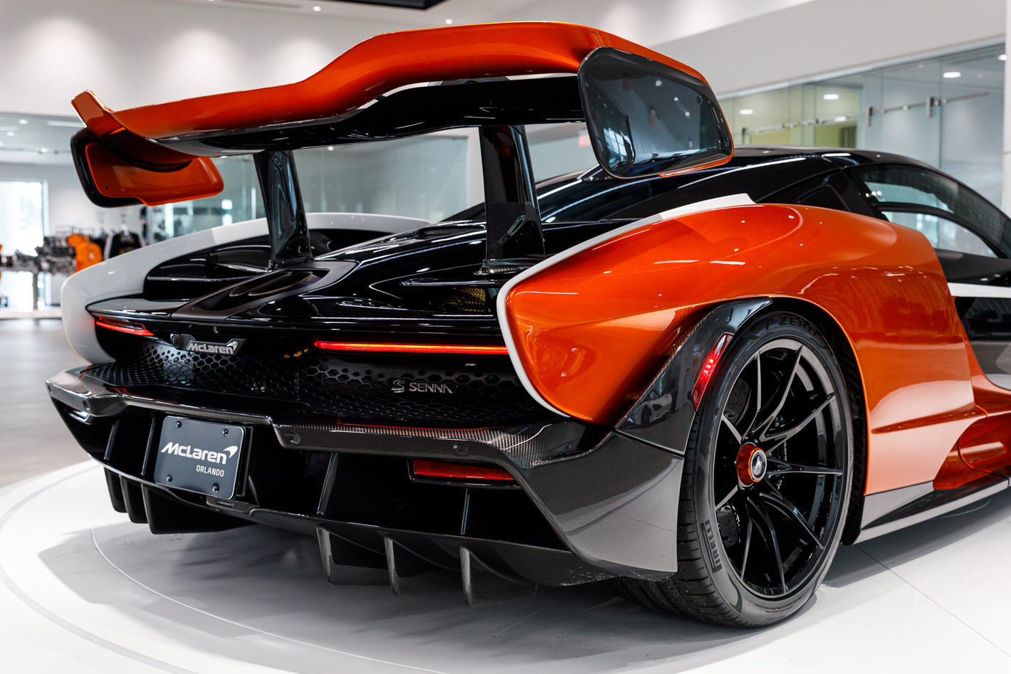 Used 2019 McLaren Senna photo 31