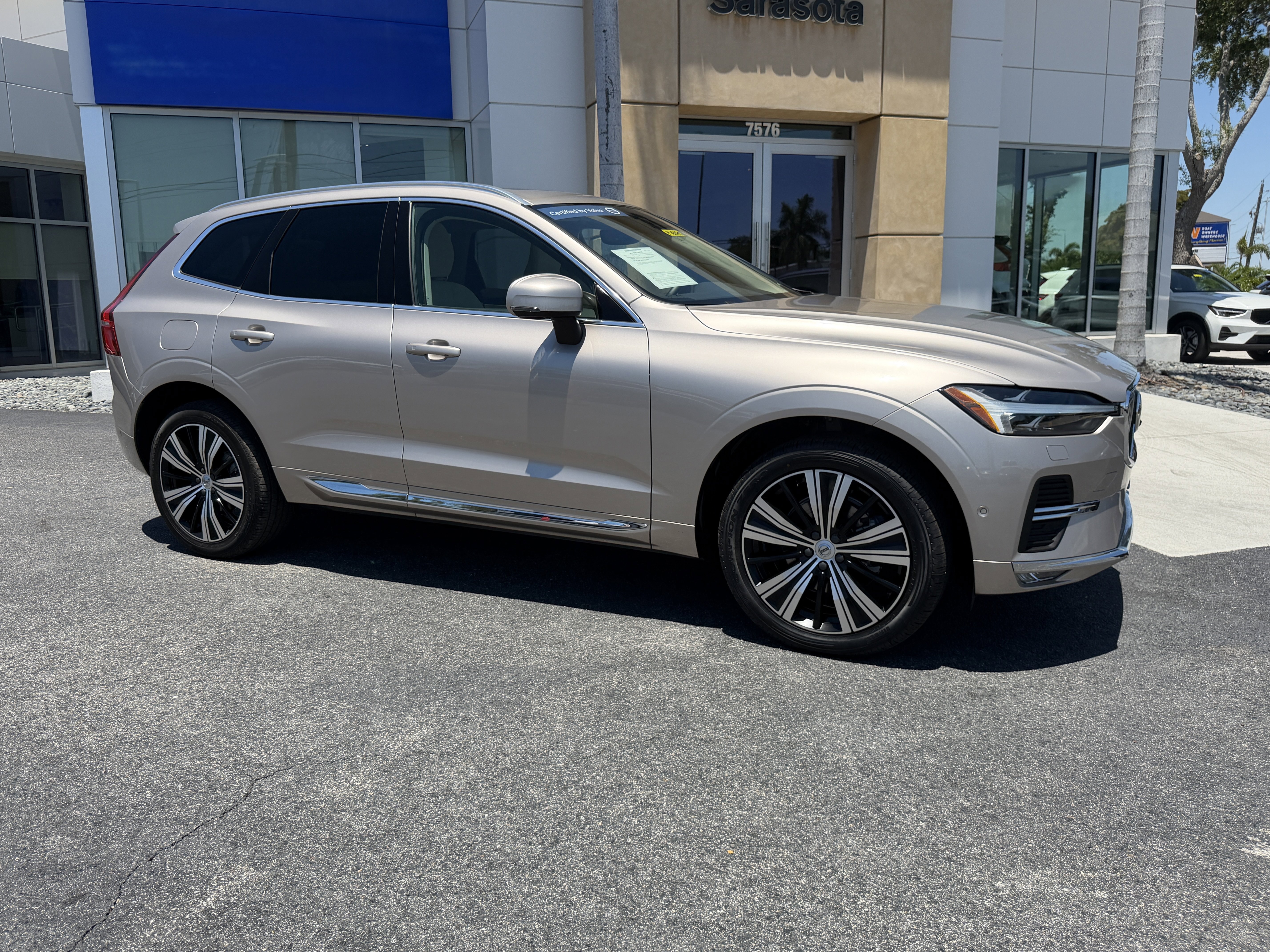 Certified 2023 Volvo XC60 B5 Plus w/ Protection Package Premier