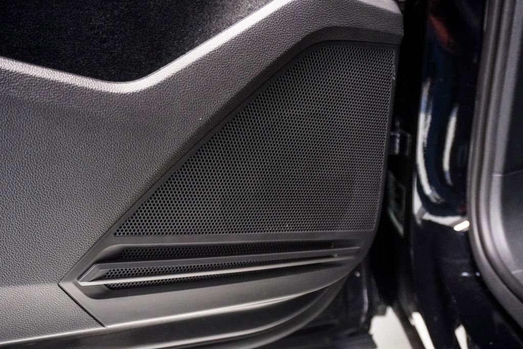 2022 Volkswagen Tiguan SEL R-Line