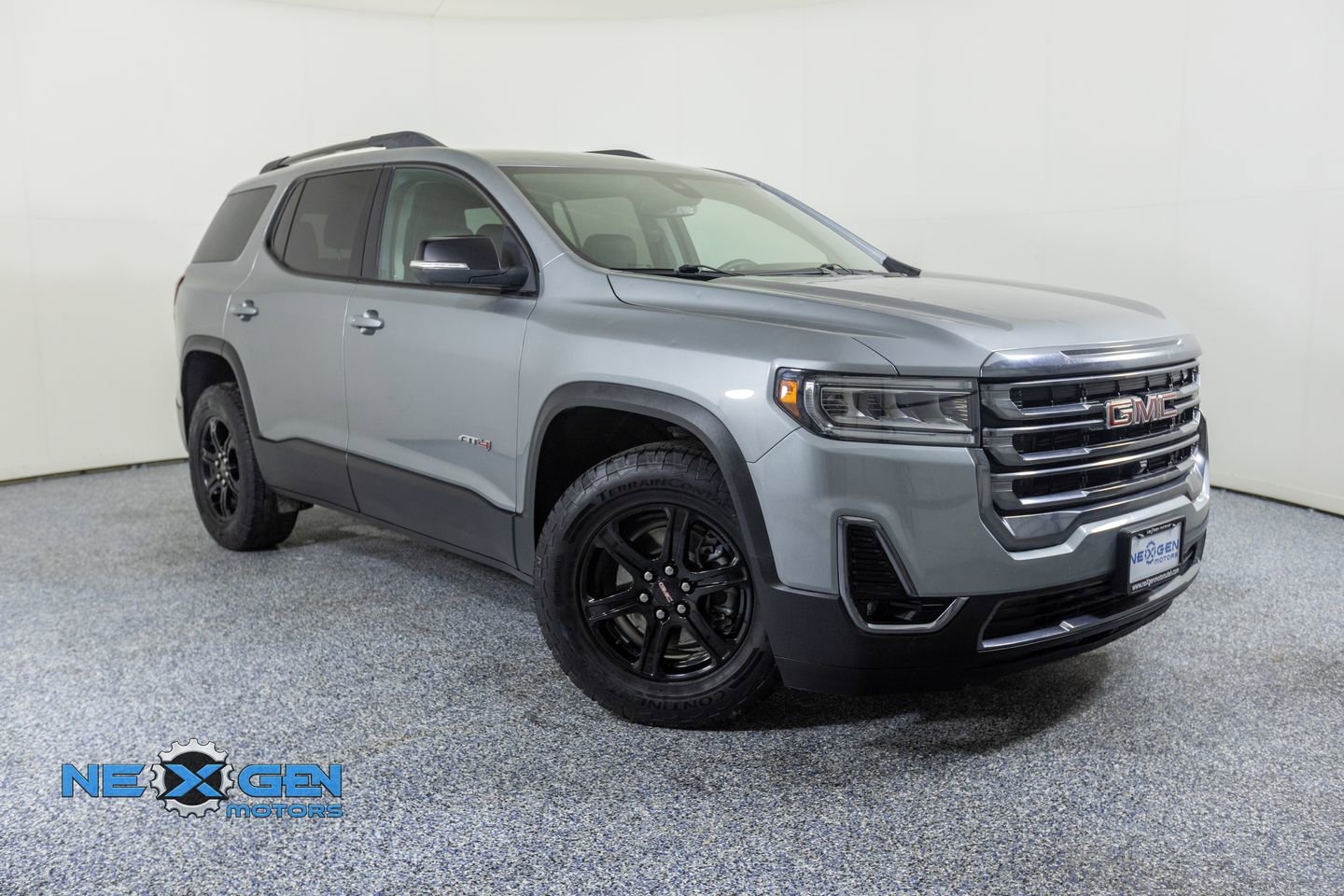 2023 GMC Acadia AT4