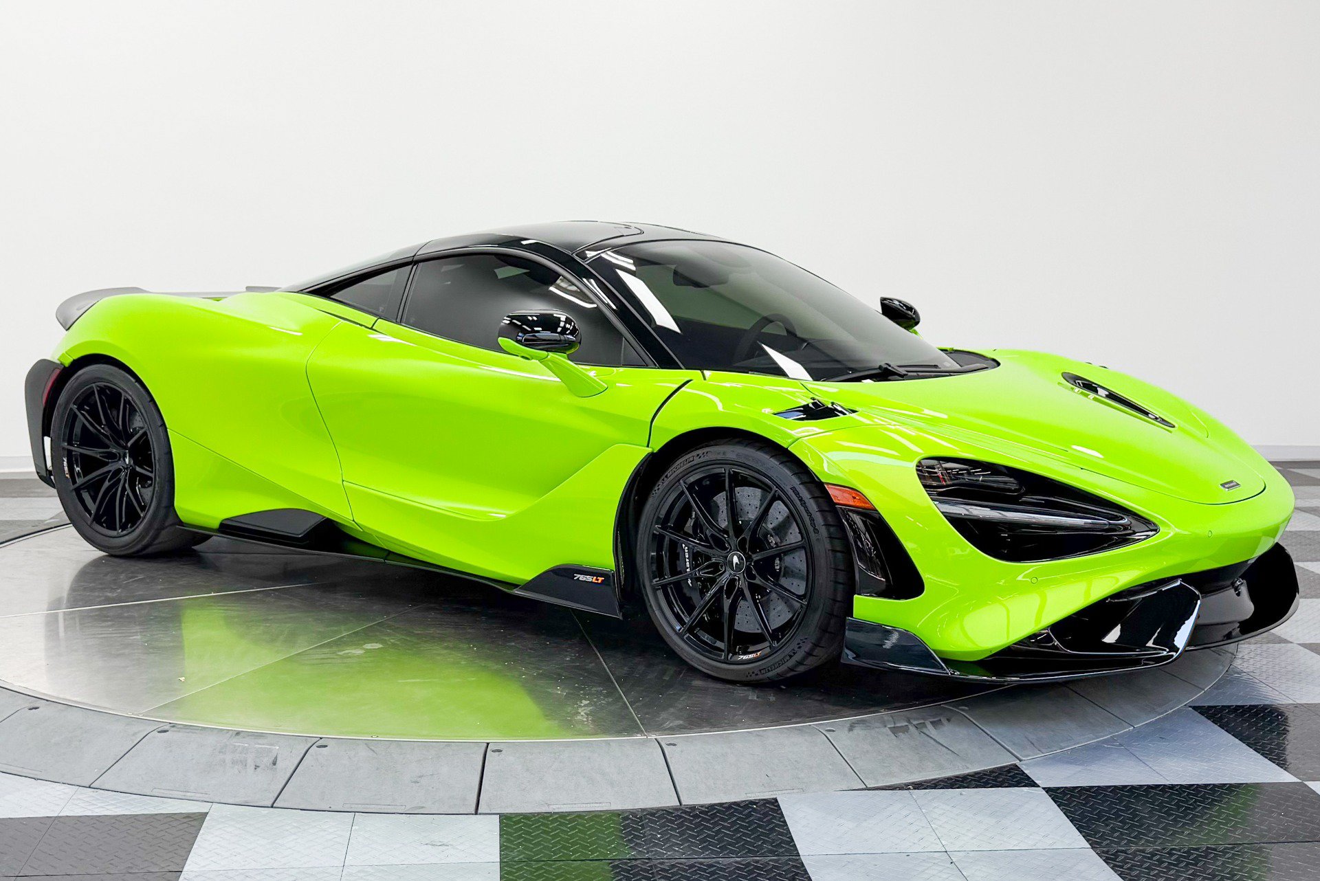 Used 2021 McLaren 765LT photo 32