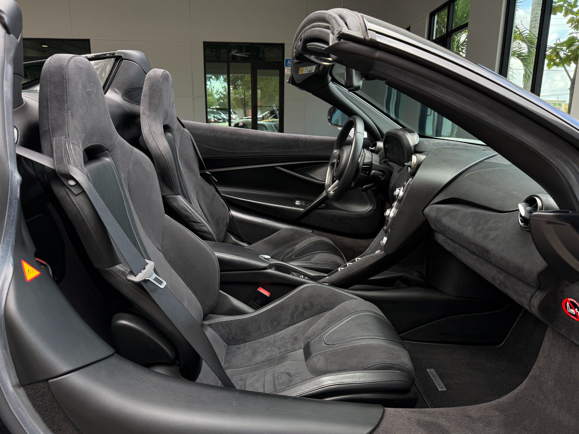 Used 2020 McLaren 720S Luxury photo 26