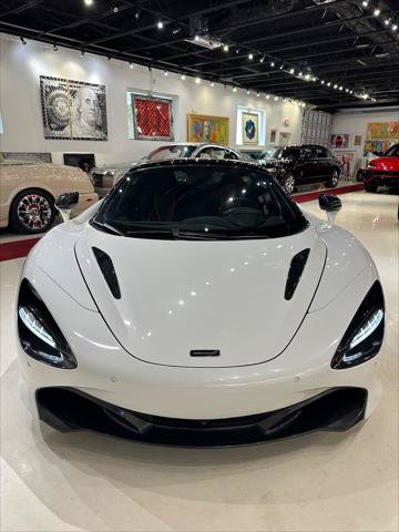 Used 2020 McLaren 720S Luxury photo 3