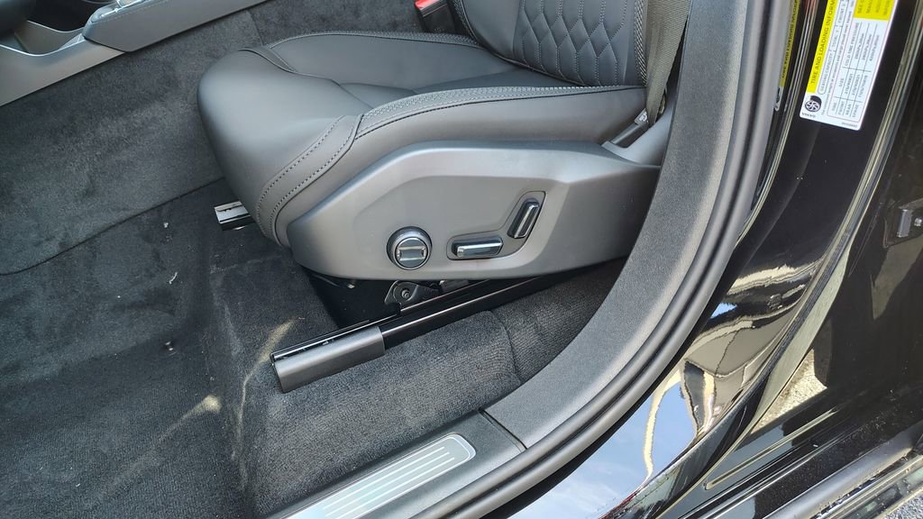 2026 Volvo Xc90 B6 Plus