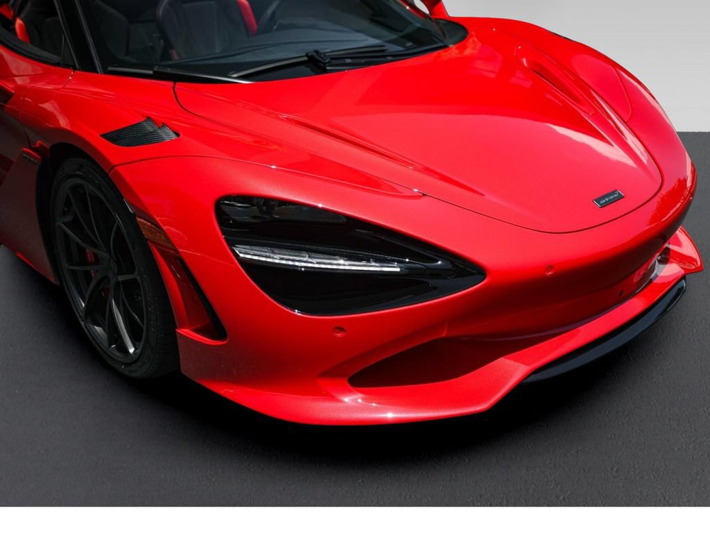 Used 2027 McLaren 750S Spider photo 12