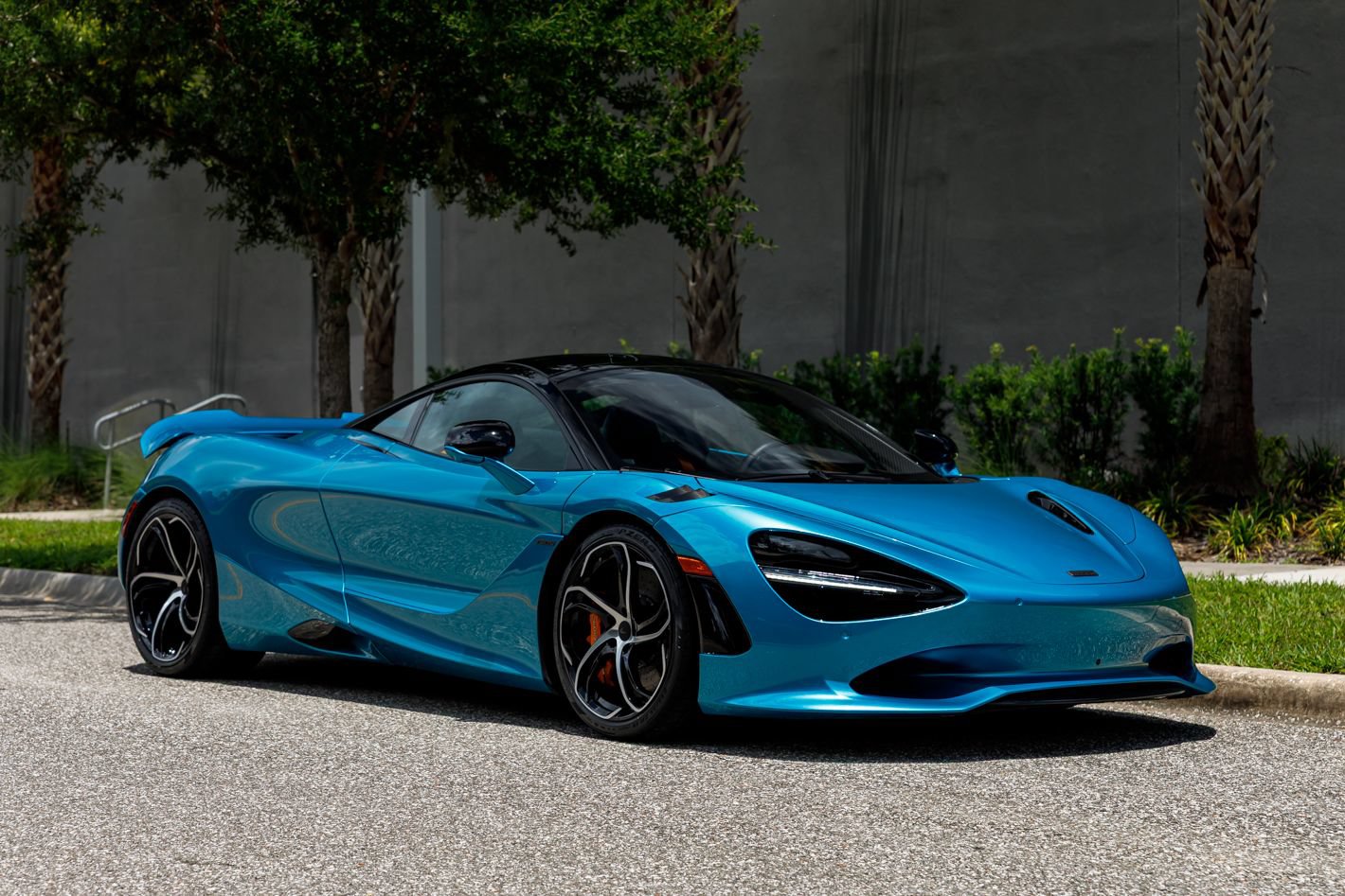 Used 2025 McLaren 750S photo 6