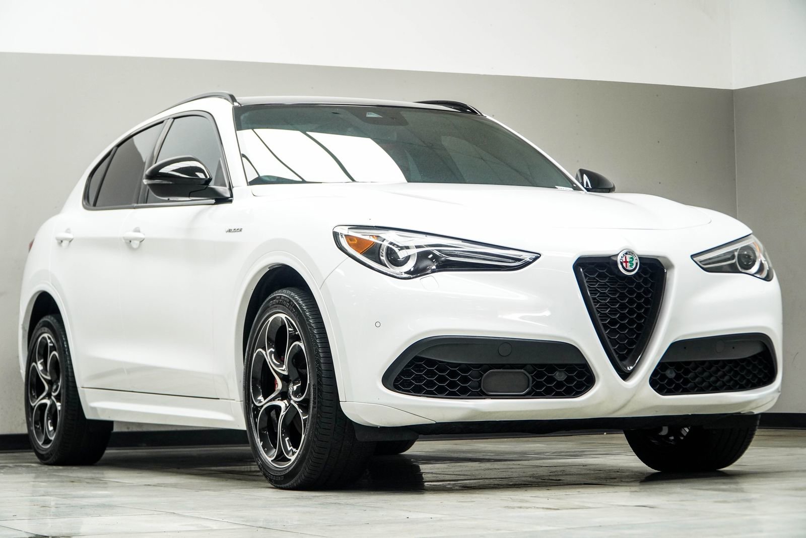 2023 Alfa Romeo Stelvio Veloce