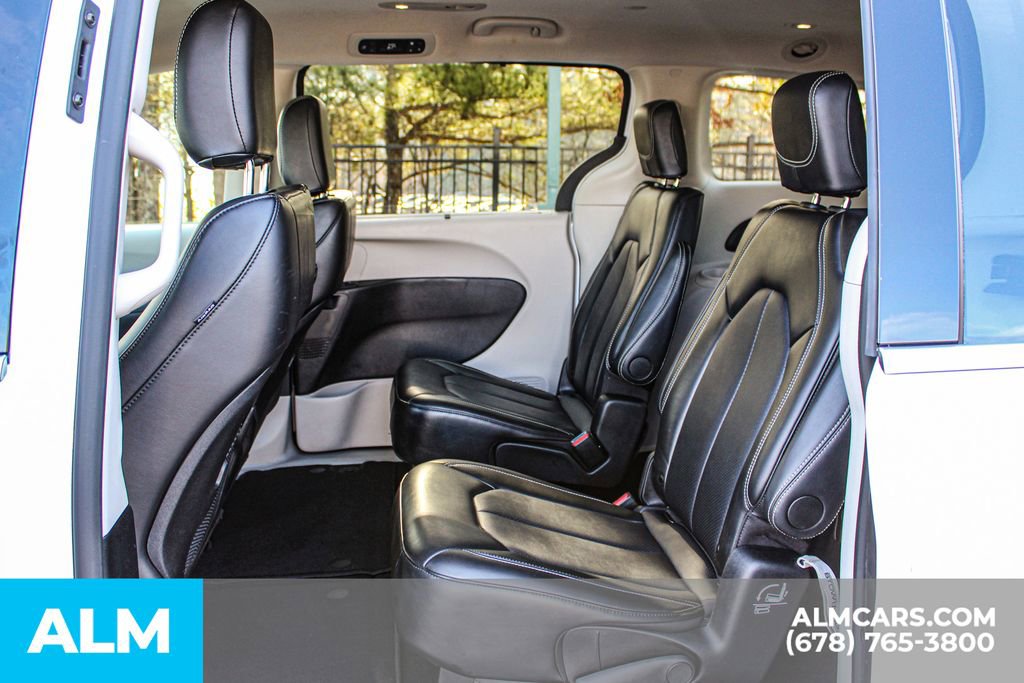 2024 Chrysler Pacifica Touring-L