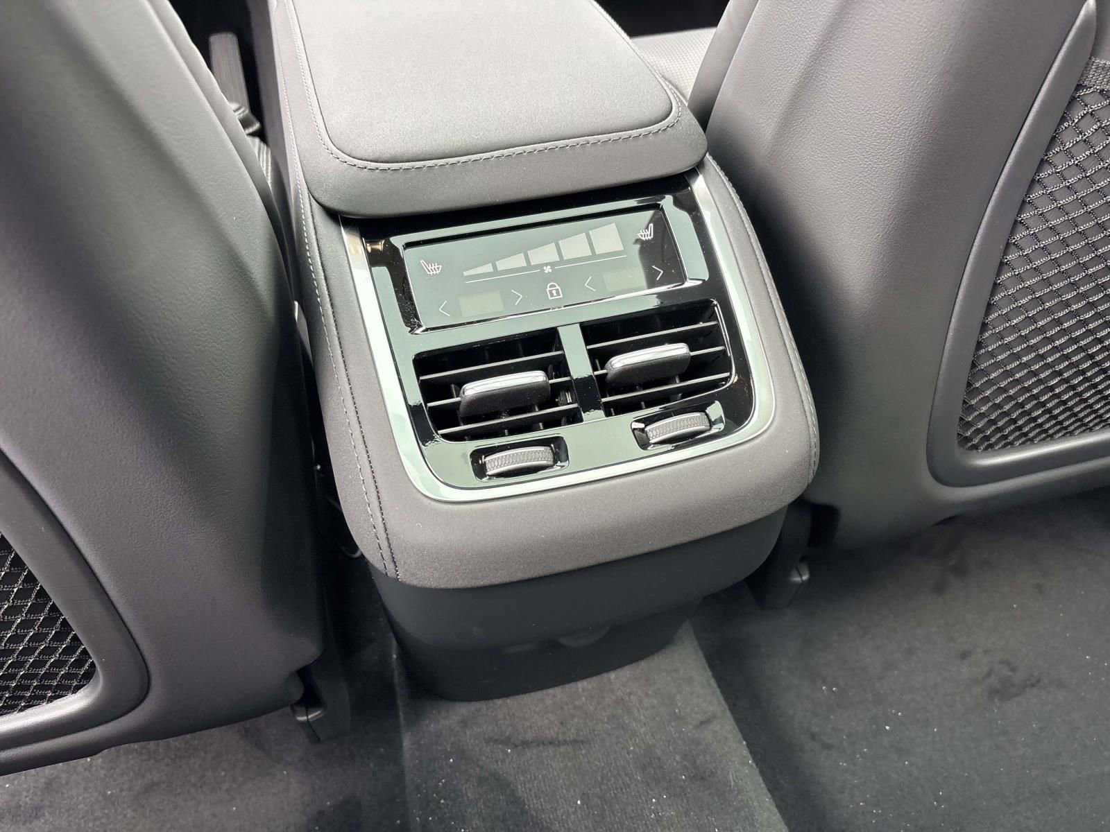 2026 Volvo Xc90 B6 Ultra