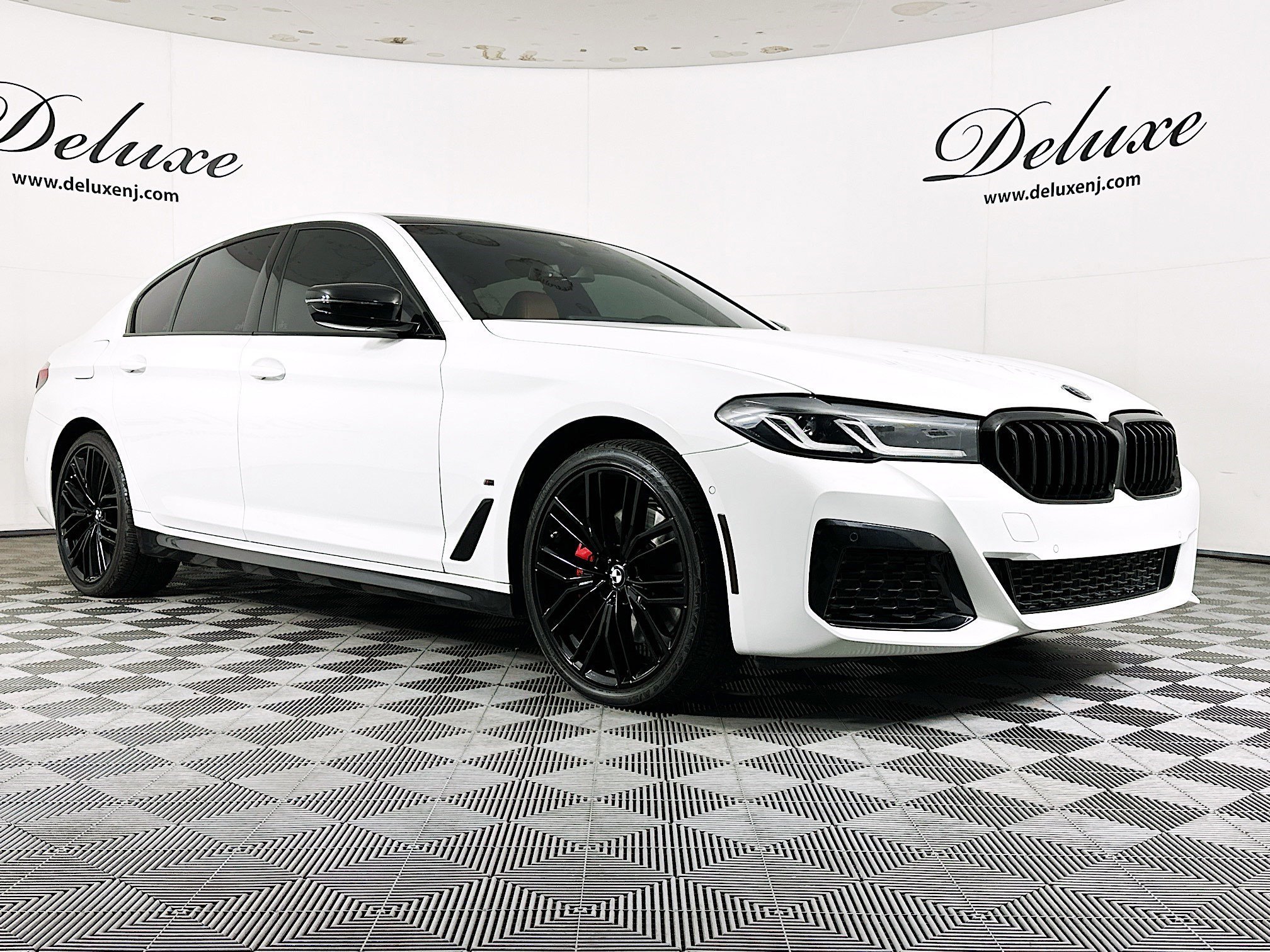 Used 2022 BMW 530e xDrive w/ Premium Package