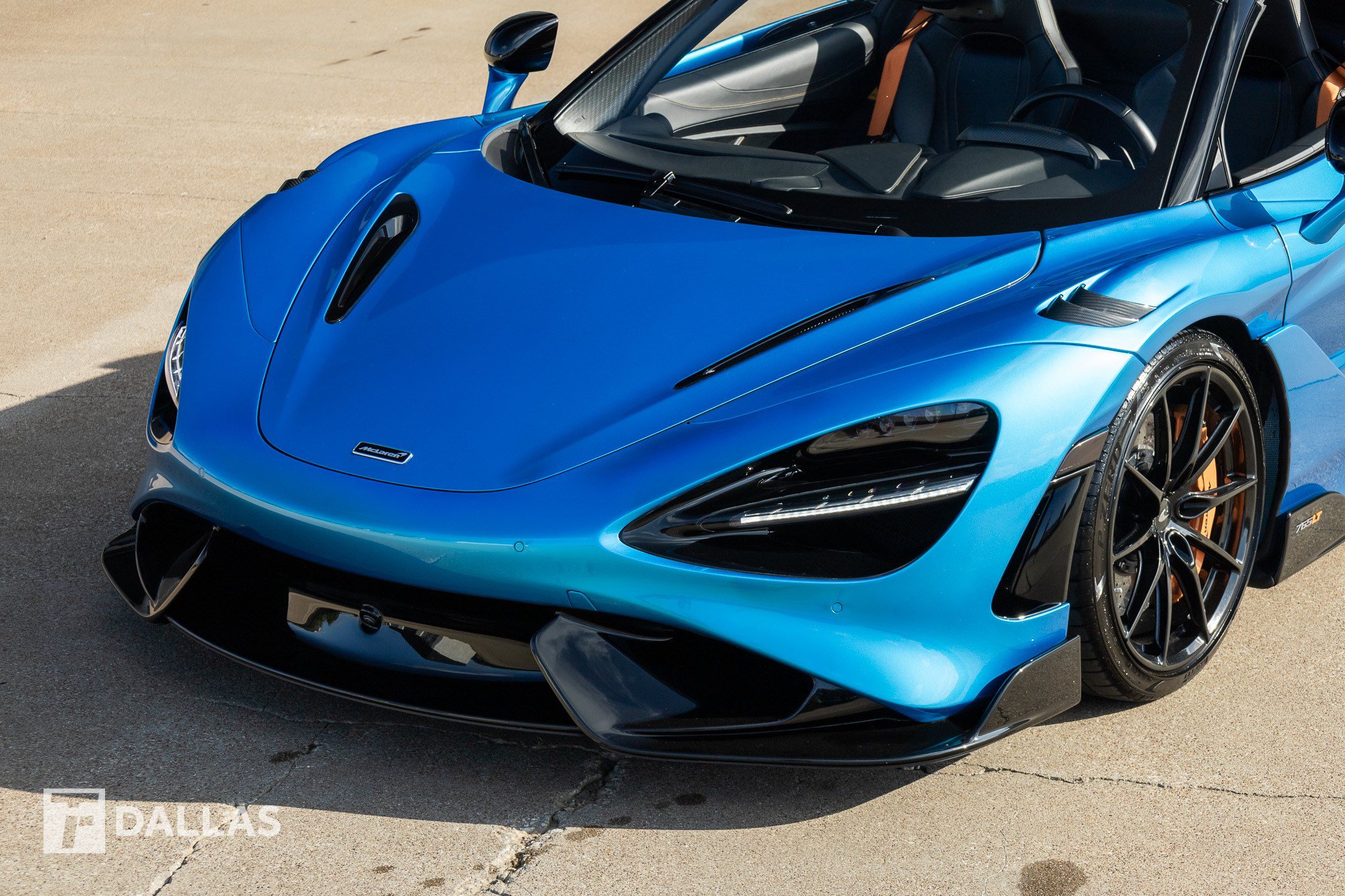 Used 2022 McLaren 765LT photo 6