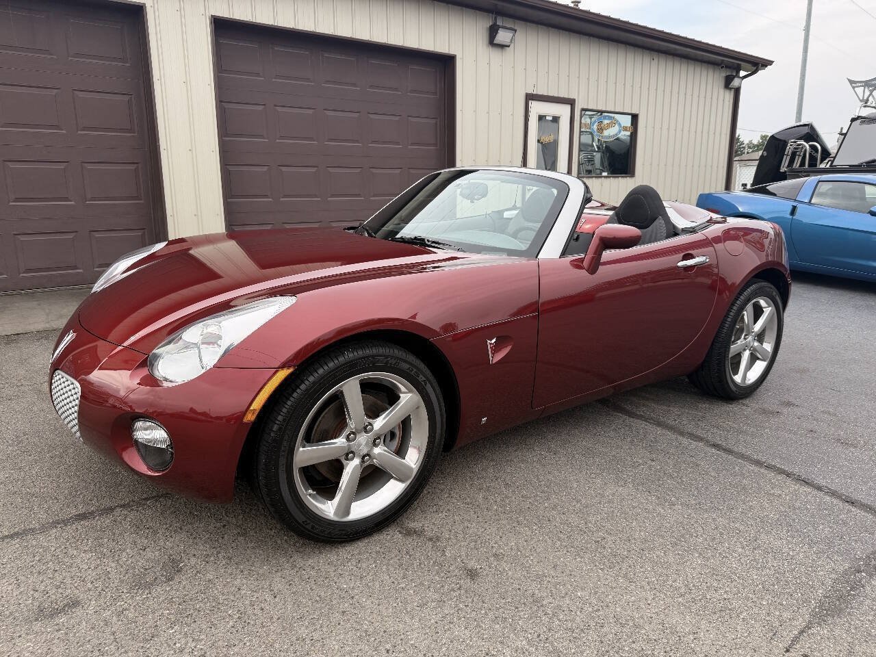Used 2009 Pontiac Solstice Convertible w/ Preferred Package