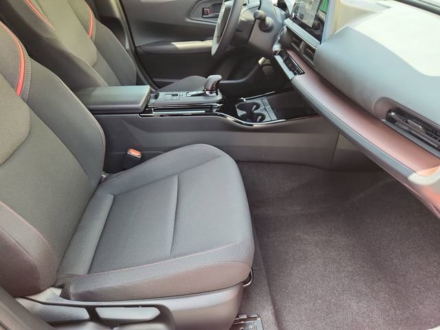 2025 Toyota Prius Plug-In Hybrid