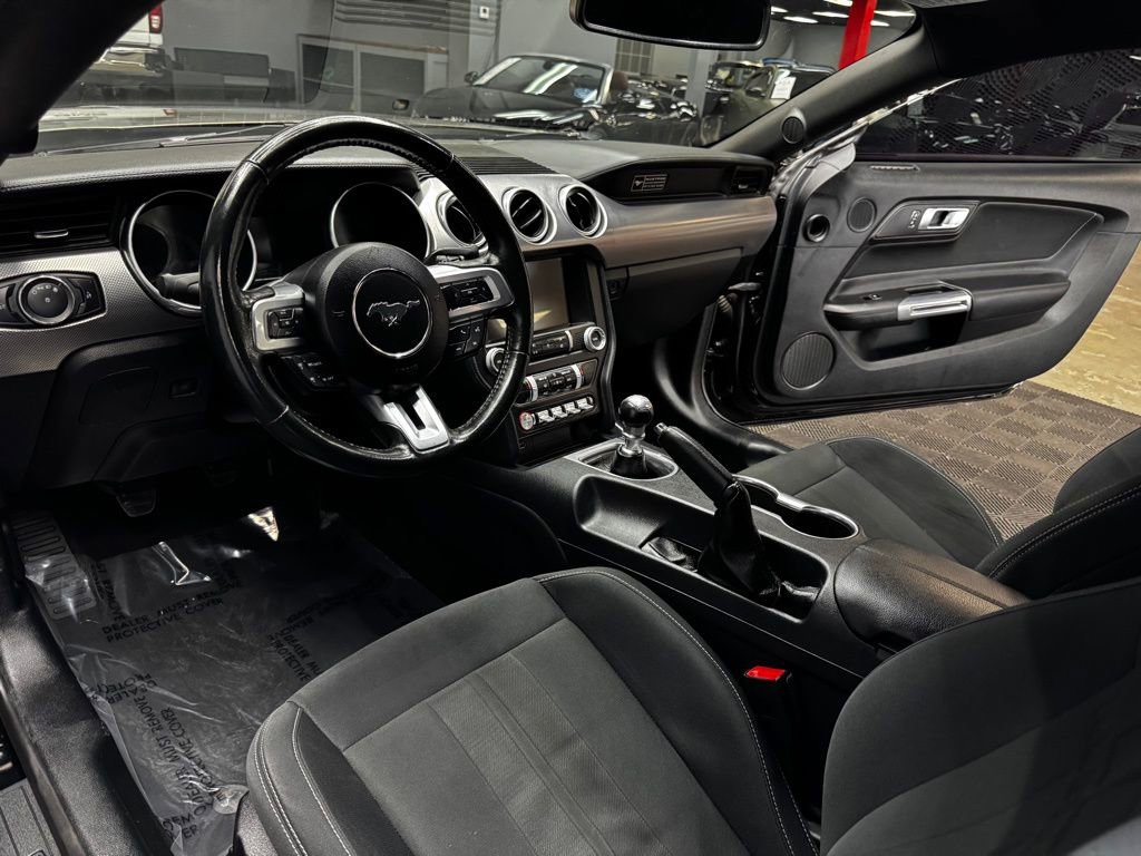 2020 Ford Mustang Coupe