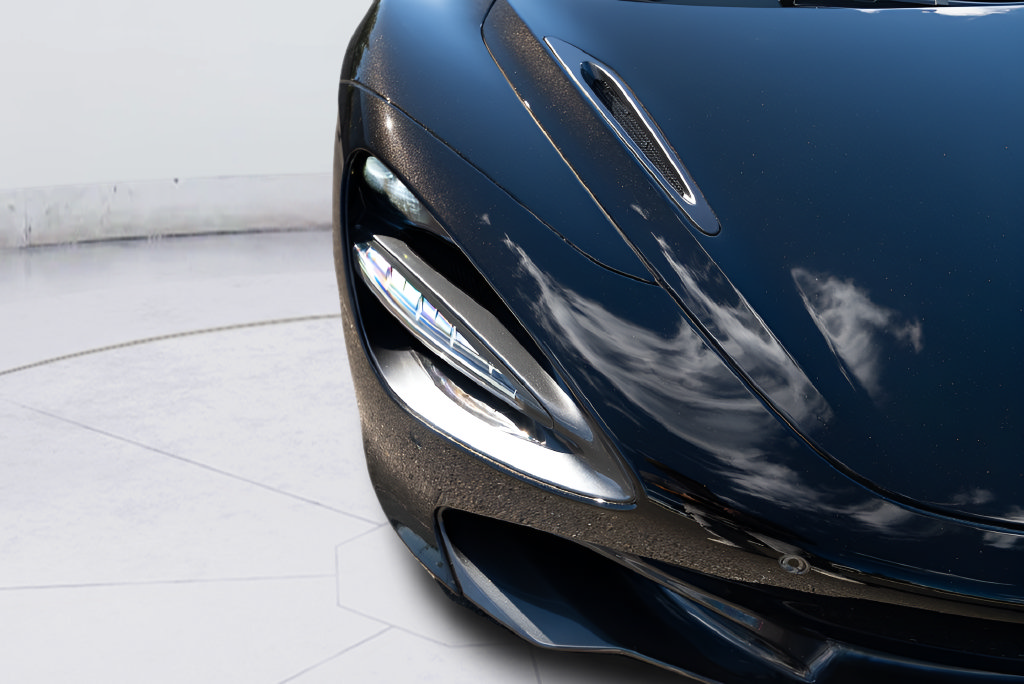 Used 2018 McLaren 720S photo 21