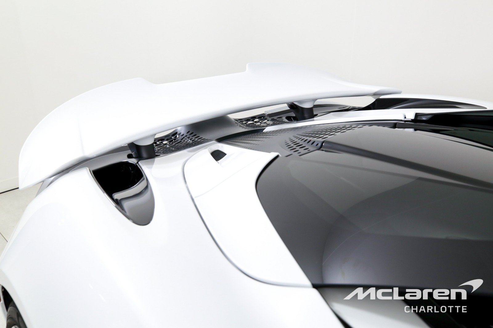 Used 2024 McLaren 750S Spider photo 28