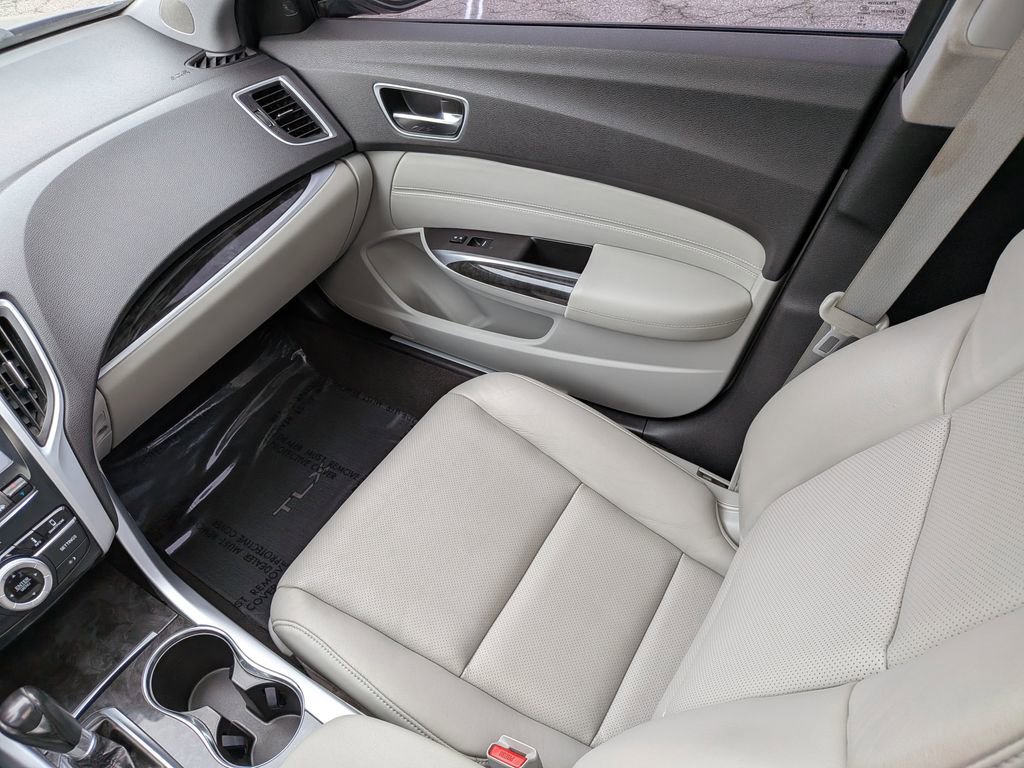 2020 Acura TLX w/ Technology Package