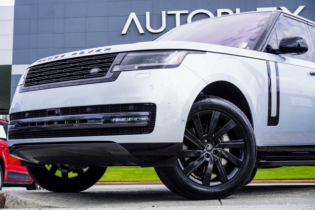 2023 Land Rover Range Rover SE