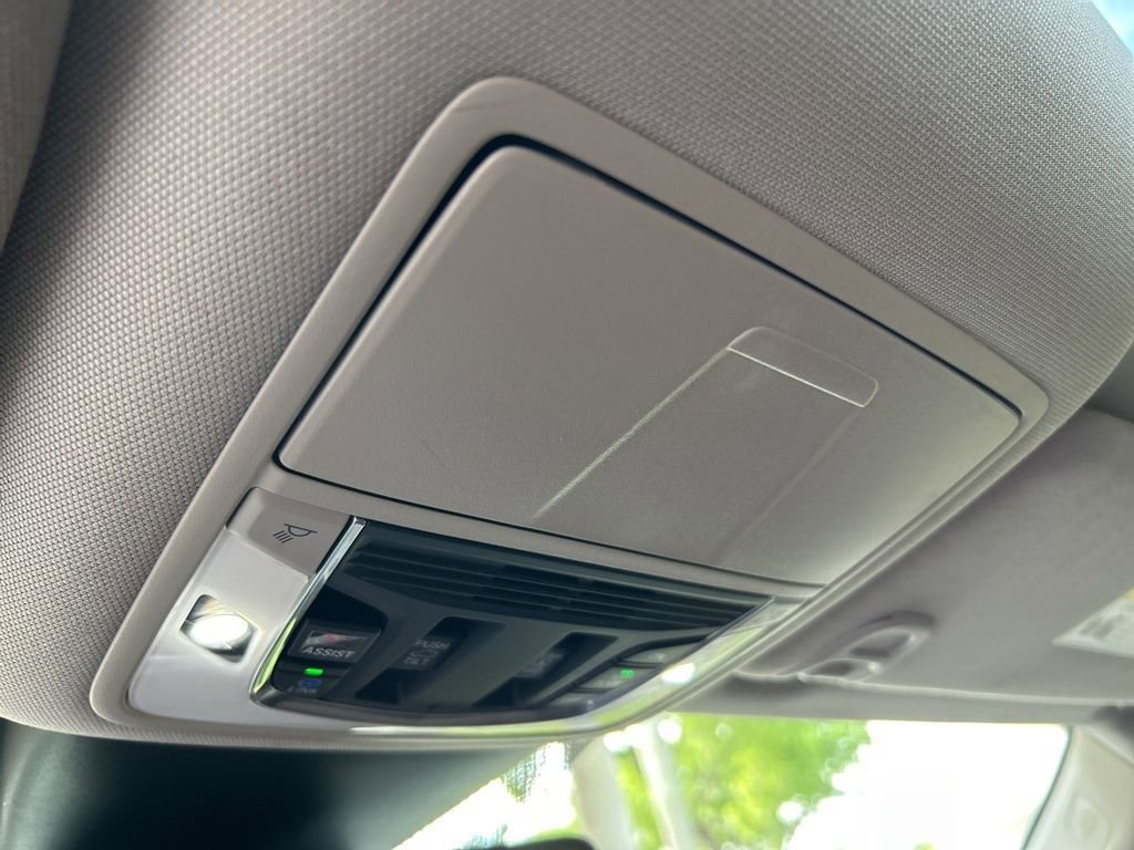 2022 Acura MDX FWD w/ Technology Package