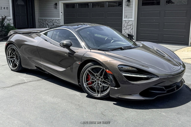 Used 2018 McLaren 720S Luxury photo 17
