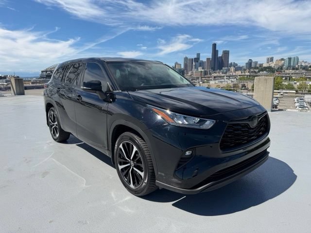 Used 2020 Toyota Highlander LE
