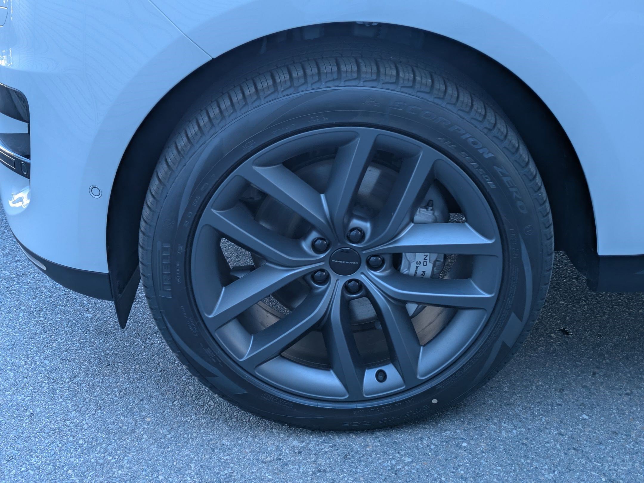 2026 Land Rover Range Rover Sport SE