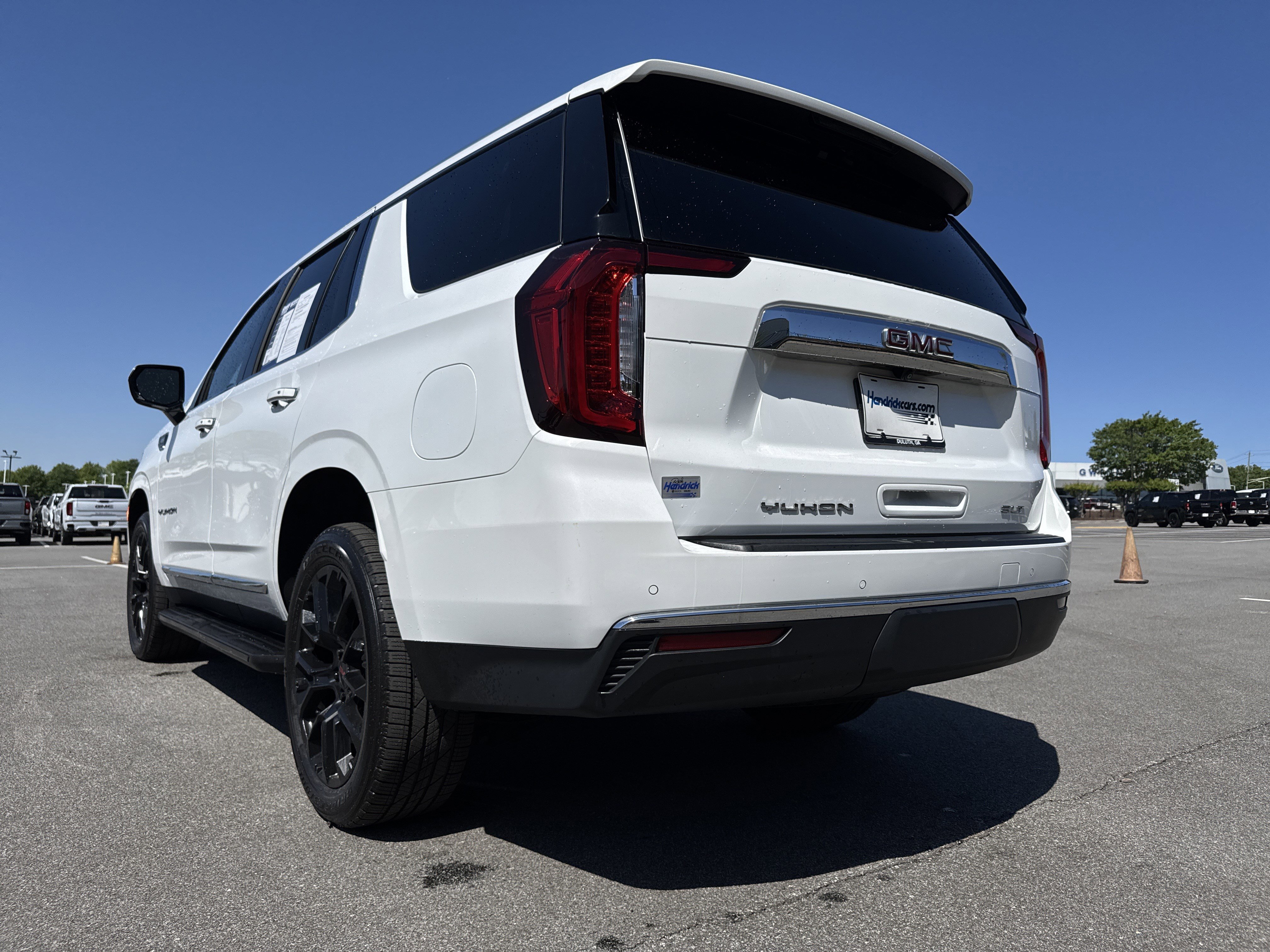 2023 GMC Yukon SLT