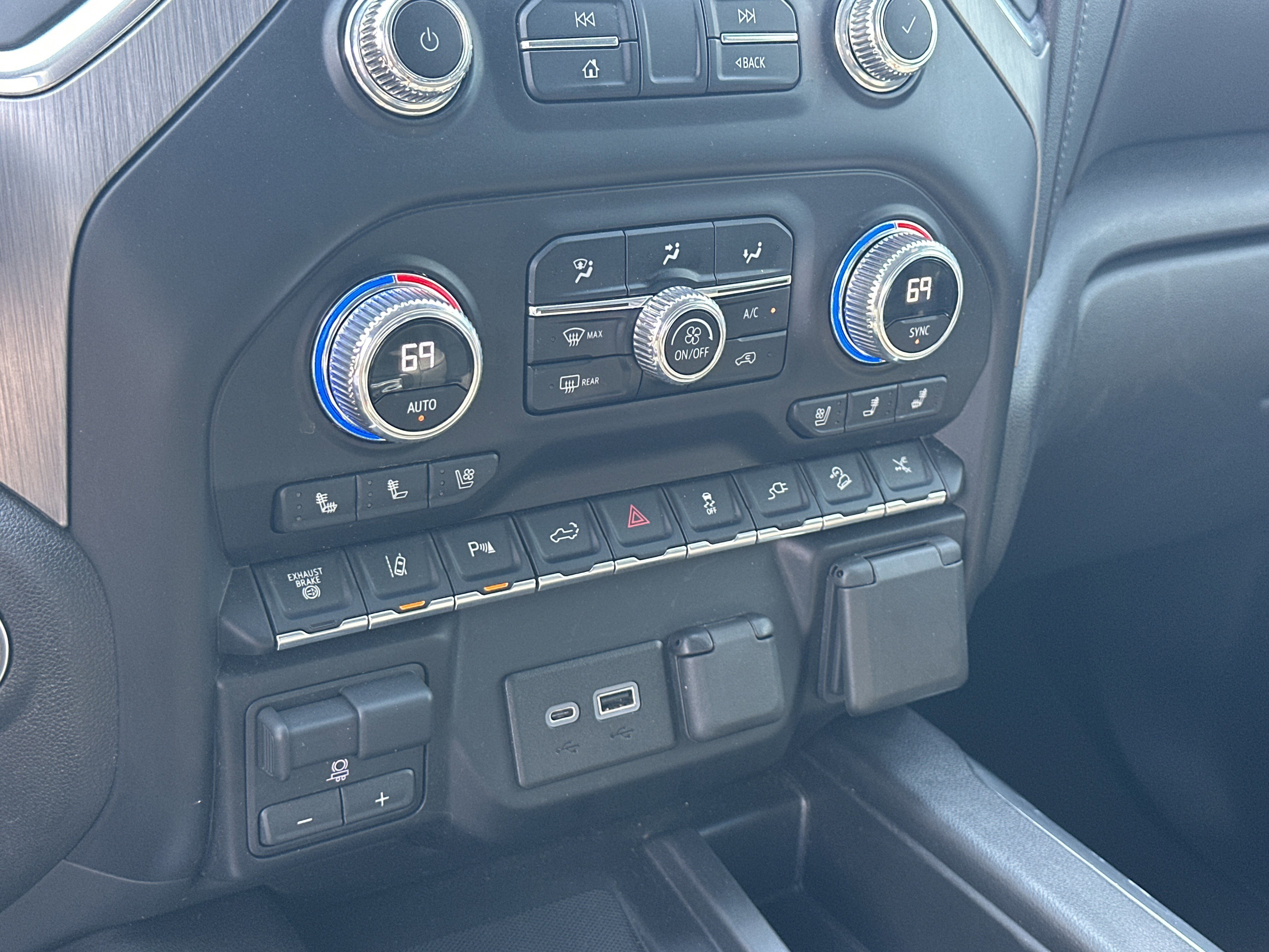 2023 GMC Sierra 2500 Denali