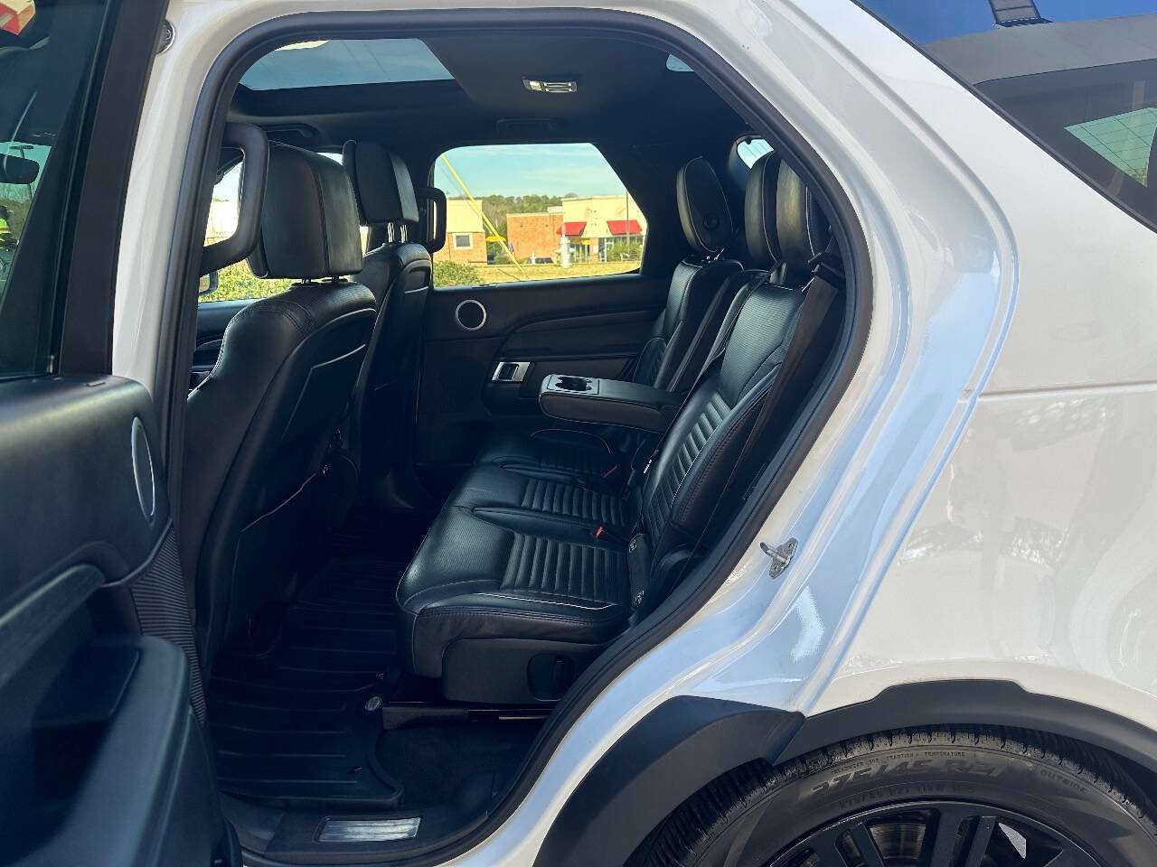 2017 Land Rover Discovery HSE Luxury