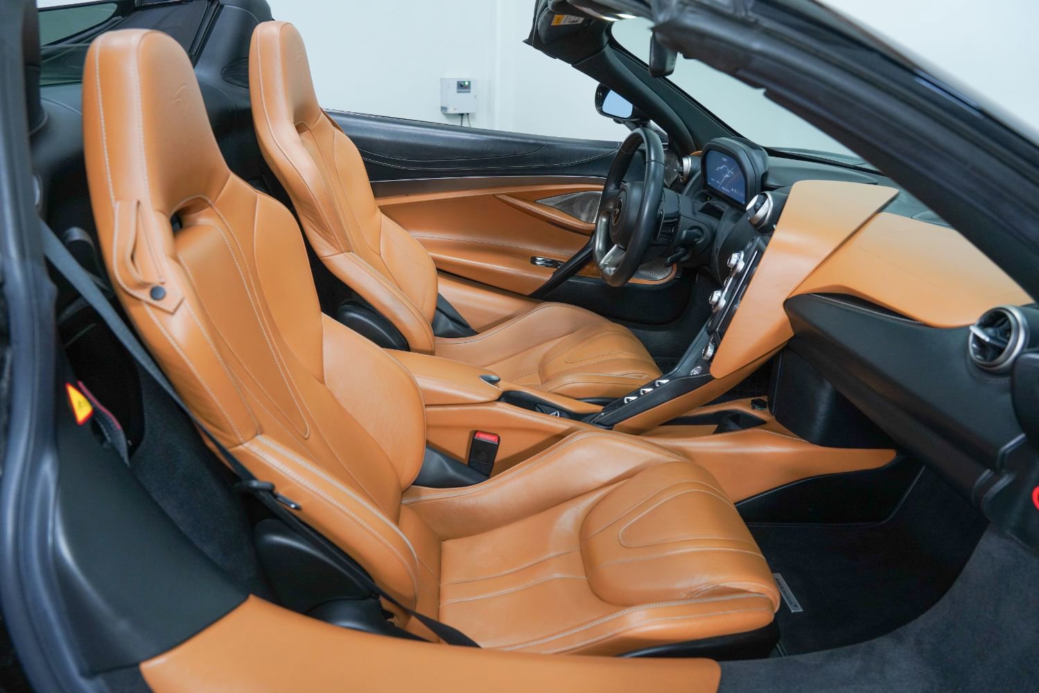 Used 2020 McLaren 720S Luxury photo 12