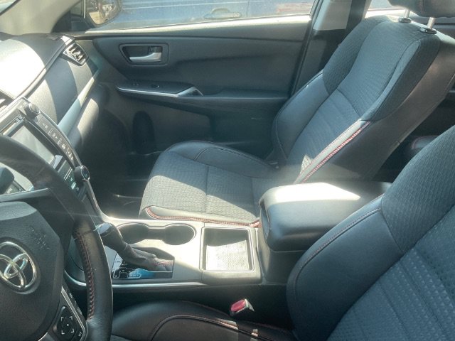 2015 Toyota Camry SE - Photo 7